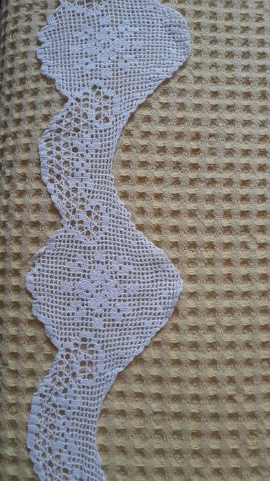 Renda manual aplicar em lençol cor branco com 2m