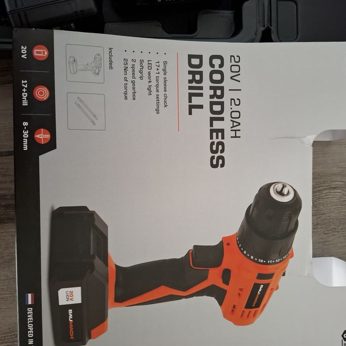 Wkretarka baumach, 2 biegi, 2 ah bateria + ładowarka