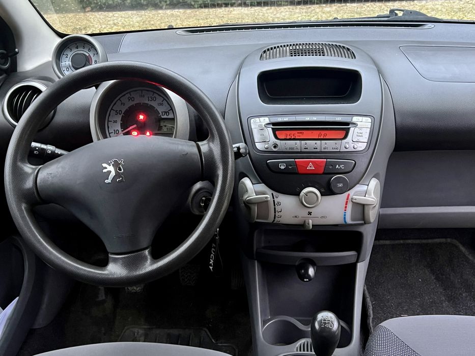 Peugeot 107 ano 07 com 93 mil quilometros