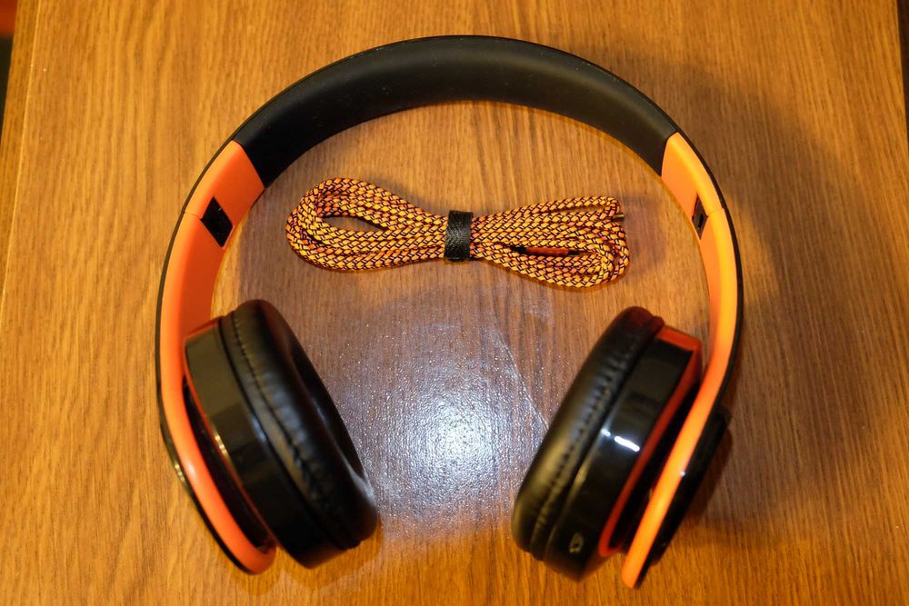 Бездротові навушники LPT660