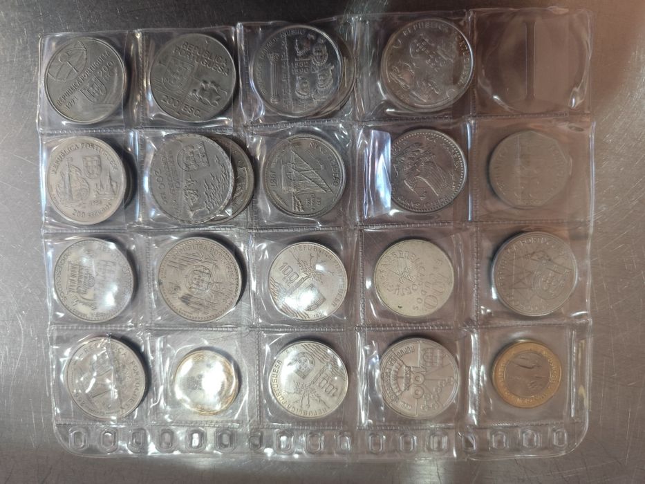 Moedas antigas escudos