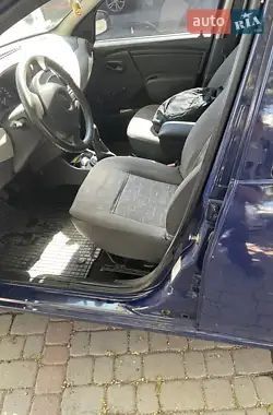 Аренда авто  ДАЧІЯ САНДЕРО,  РОЗСТРОЧКА, прокат