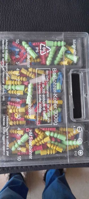 Buchas diversas em caixa