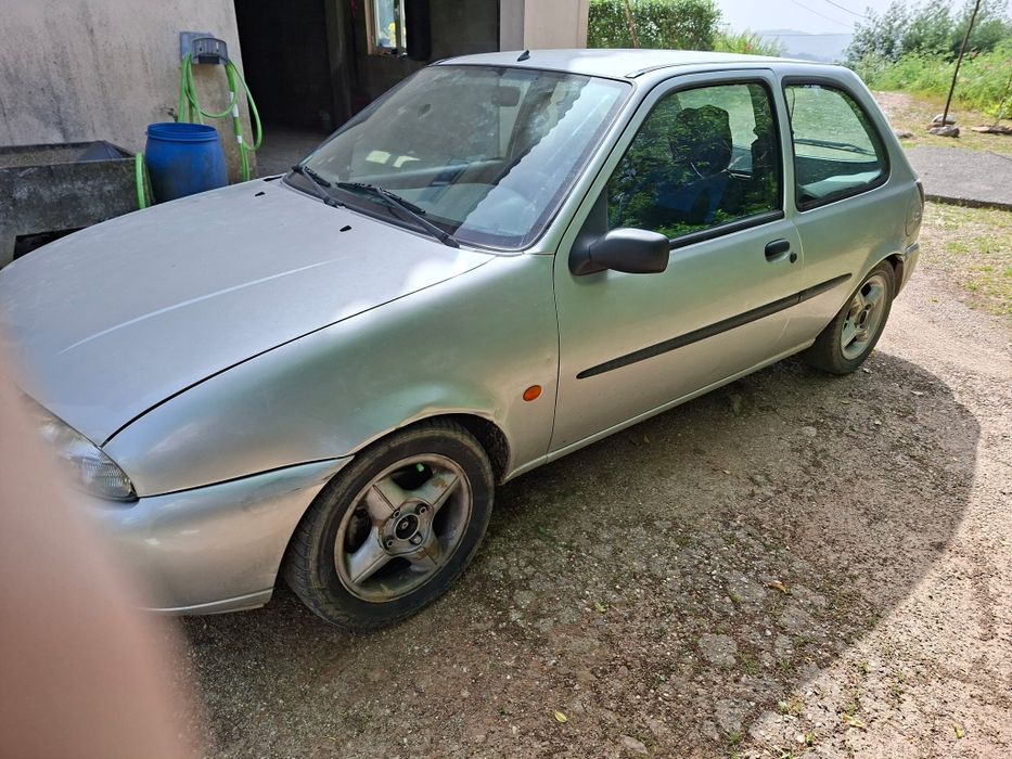 Vendo Ford fiesta Boss 1.8 TD