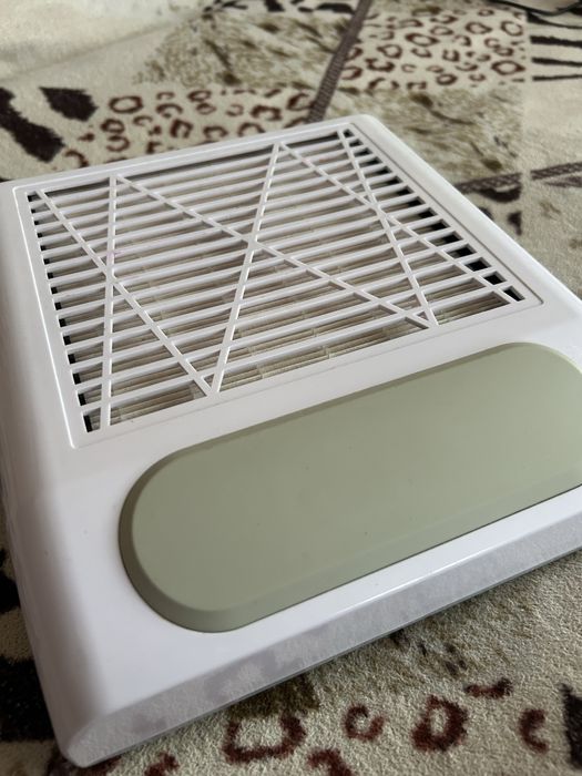 Витяжка для манікюру