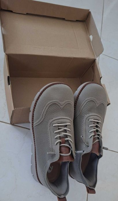 Vendo sapatos novos