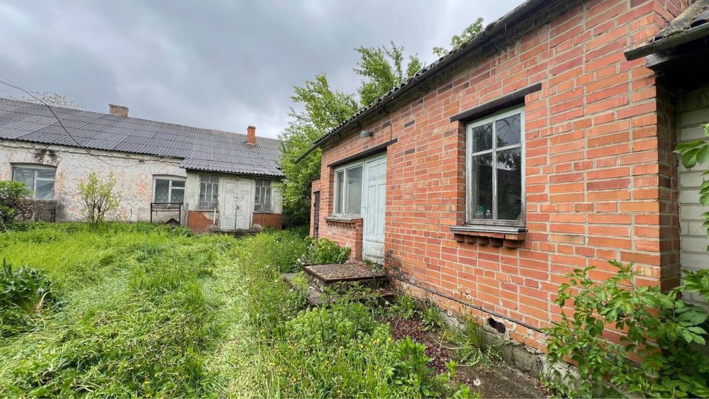 Продам частину будинку в селі Бабин