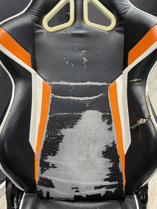 Игровое кресло DXRacer (на запчасти или под восстановление)