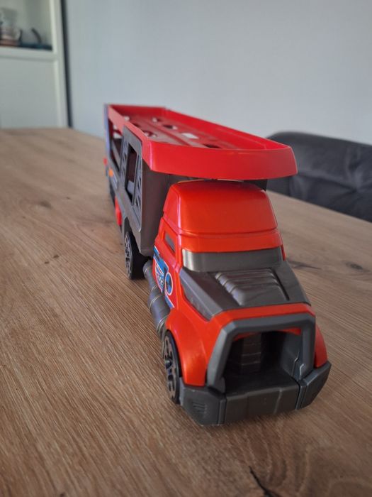 Transporter hot wheels na ok 14 samochodów