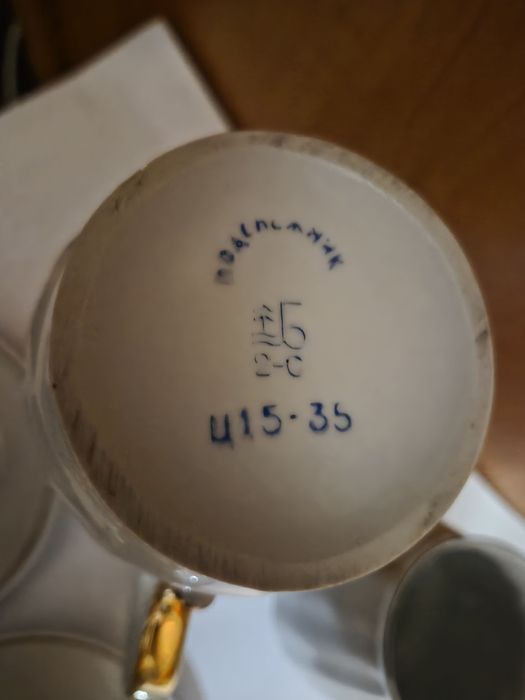 Фарфоровый кофейный сервиз "Подснежник"