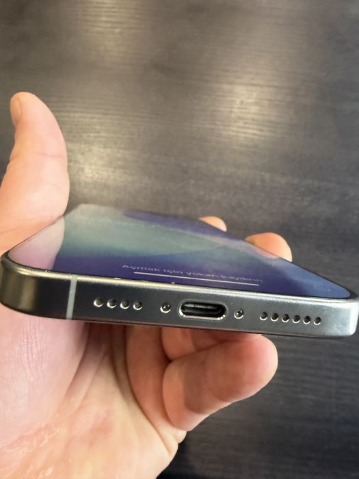 Продам iphone 16 pro max 256 gb