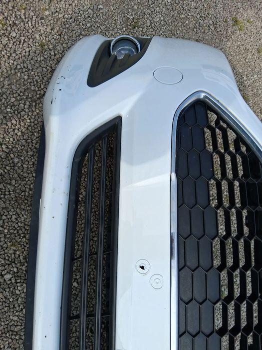 Para-choques Ford Fiesta ano 2014 original,  completo