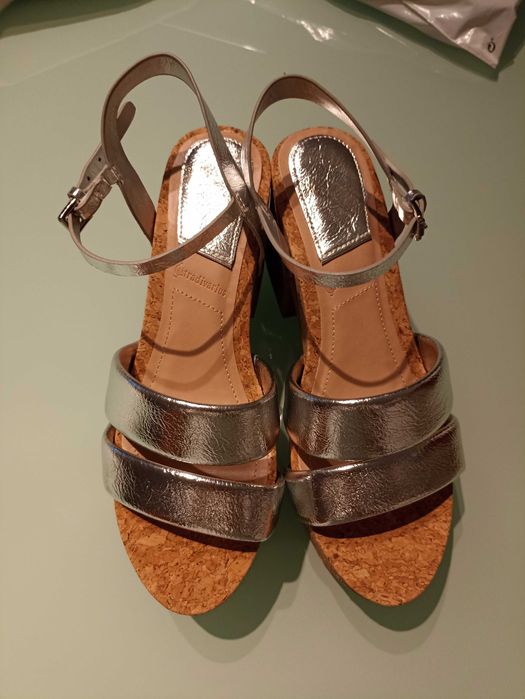 Sapatos sola cortiça Stradivarius