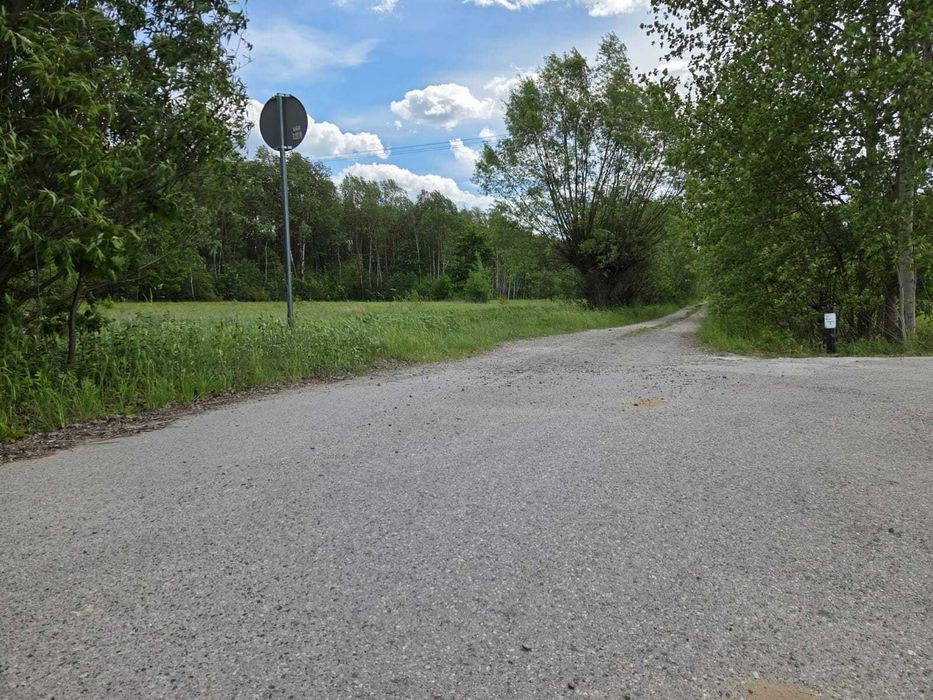 Działka rekreacyjna z możliwością zabudowy jednorodzinnej - More