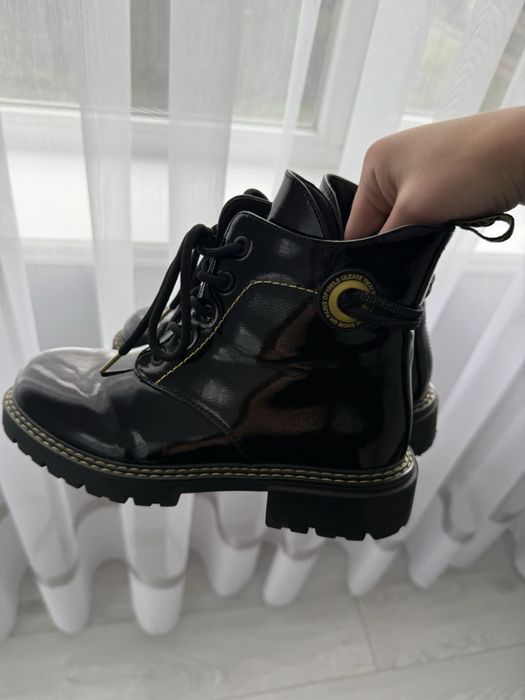 Чоботи чобітки червички сапаги