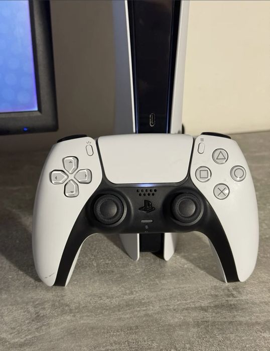 Ps5 Slim 1tb  comprada a 2 meses