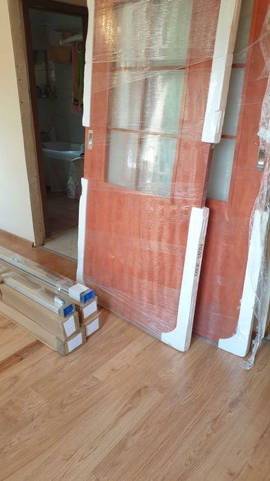 Drzwi przesuwne 90 cm z dedykowaną ościeżnicą 80 cm (2 komplety)