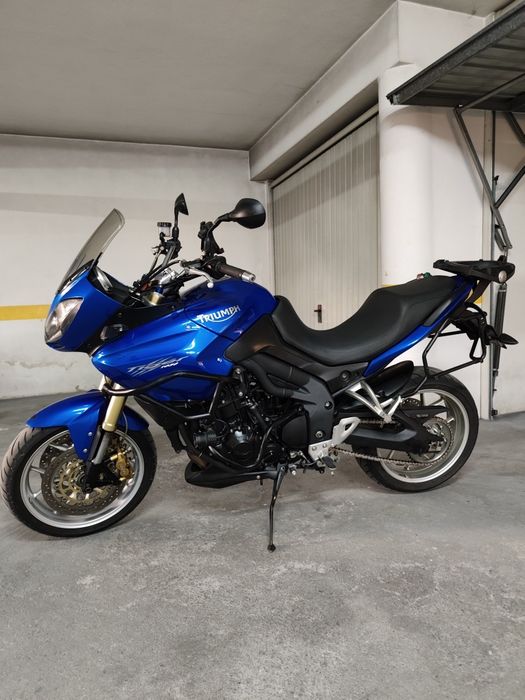 Triumph tiger 1050