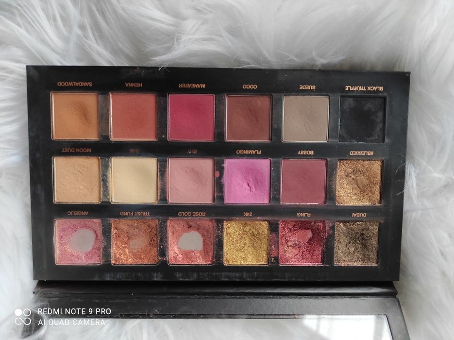 Paletka Huda Beauty rose gold