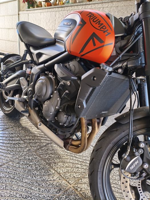 Triumph Trident 660