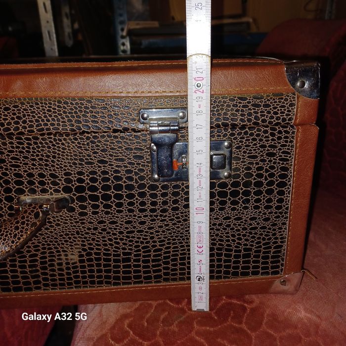 Stara walizka kufer projekt