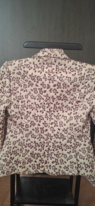 Жіночий жаккардовий піджак H&M