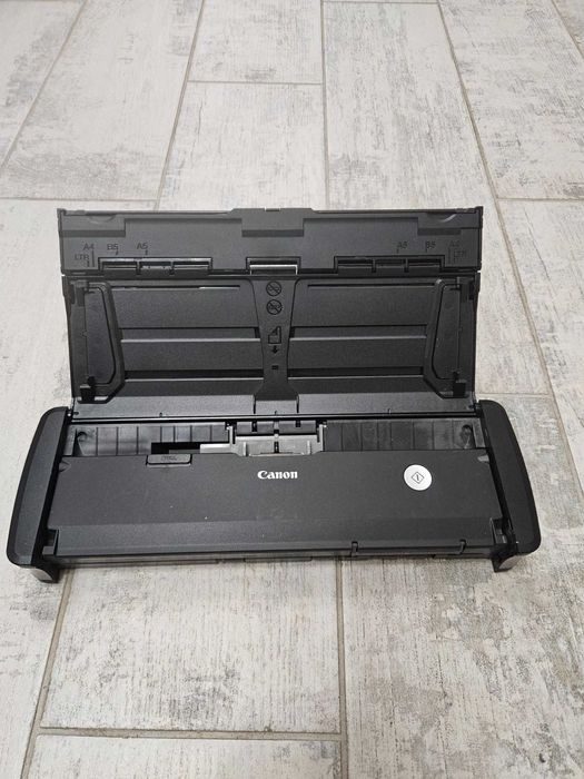 Сканер А4 Canon P-215 мобільний