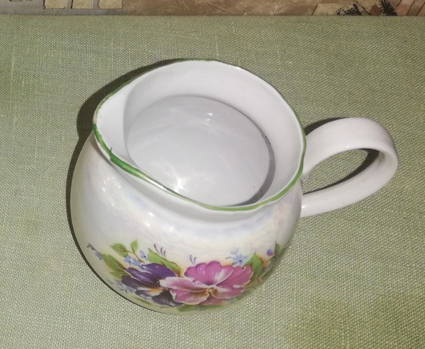 Продам  Молочник і цукерницю виготовлені в радянські часи виготовлені