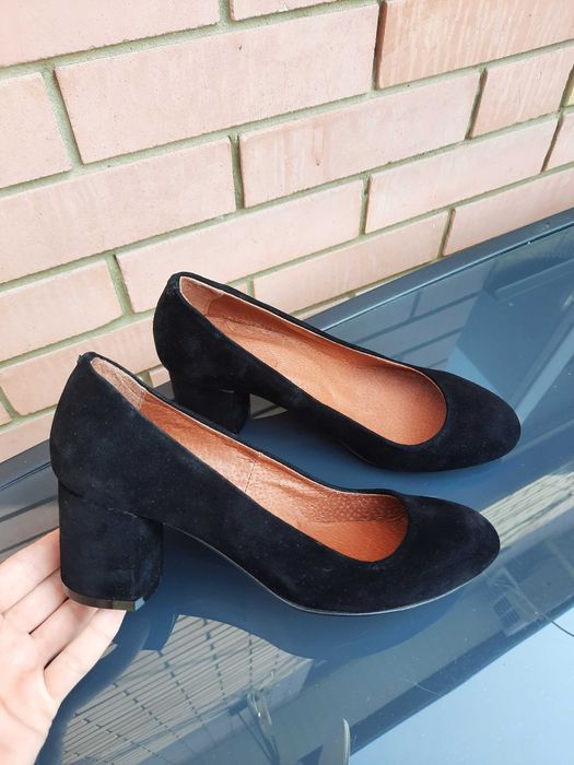 Классические замшевый туфли на удобном каблуке 6см