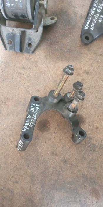 подушка. кронштейн мкпп мазда 626 компрекс дизель 2,0