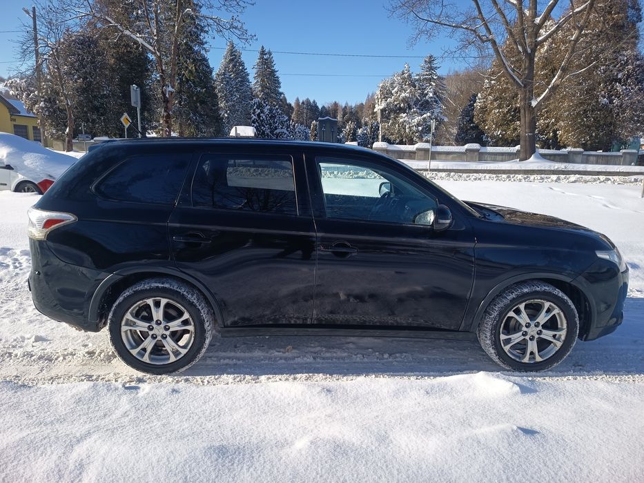 Mitsubishi Outlander III