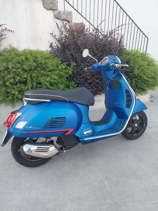 Vespa super sport