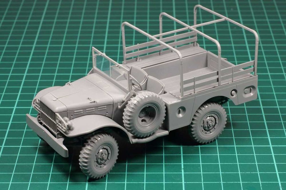 Збірна модель 1/35 Nr.3656 US WC51 Додж 3/4t Носій зброї