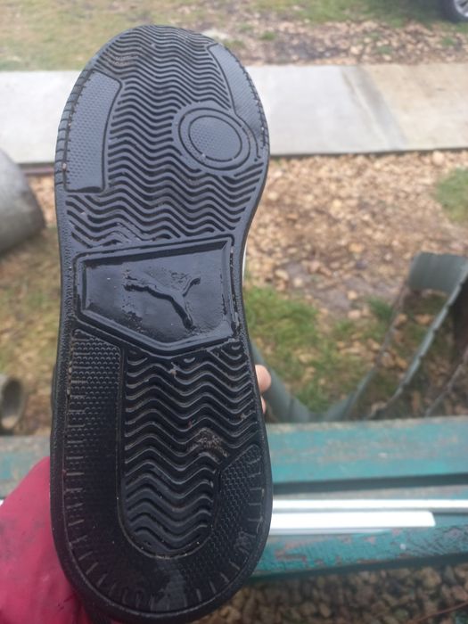 Продам теплые пумовские ботинки