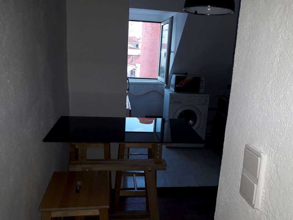 T-2 Duplex,mobilado, equipad+pátio. Alfama,CENTRO Lisboa.Só renda+caução