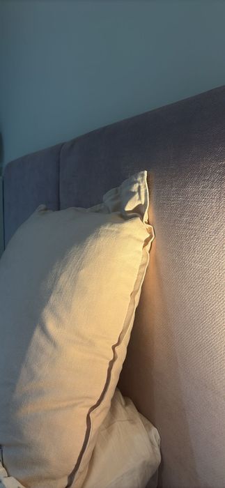 Duas camas com estrado e colchão