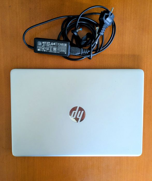 Portátil HP 15s | AMD Ryzen 3 | 4GB RAM (Expansível) | SSD 256GB | Bateria Ok