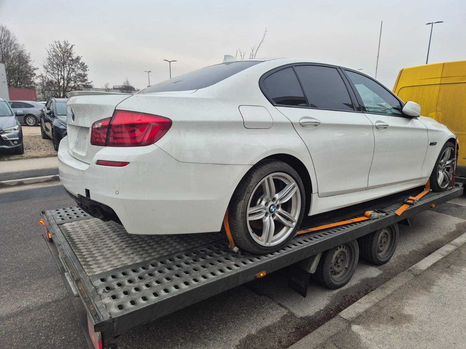 BMW F10 m-pakiet 3.0d silnik fotele alufelgi drzwi A300