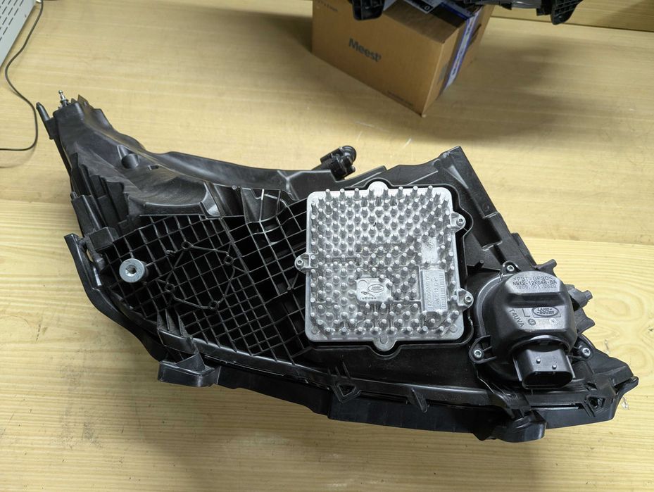 Фара Land Rover RANGE ROVER Sport LED