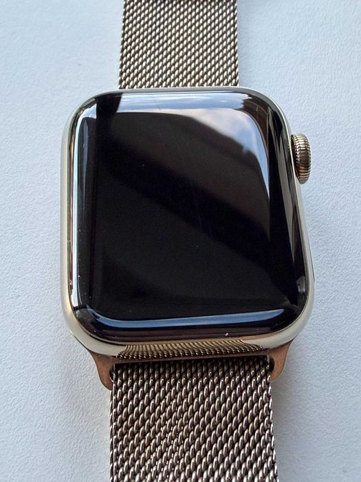 Apple Watch Series 6 GPS + Cellular 40 mm złoty + bransoleta mediolańska