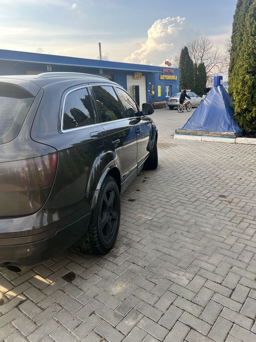 Продам ауді q7 2006