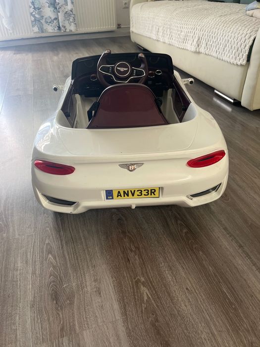 Bentley auto na akumulator