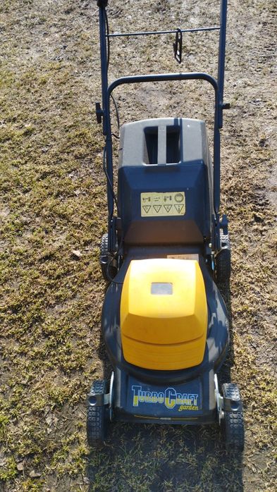 Продам електро газонокосарки