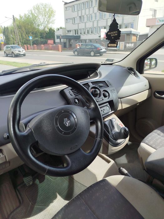 Renault Scenic II 2004 r. 1.6 16 V benz. 180.000 km