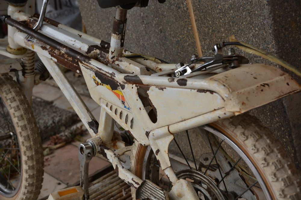 Bicicleta B M X antiga MAPUBENI