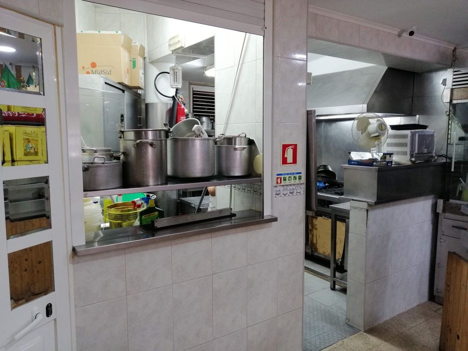 Trespasse 59500 ou venda 185000