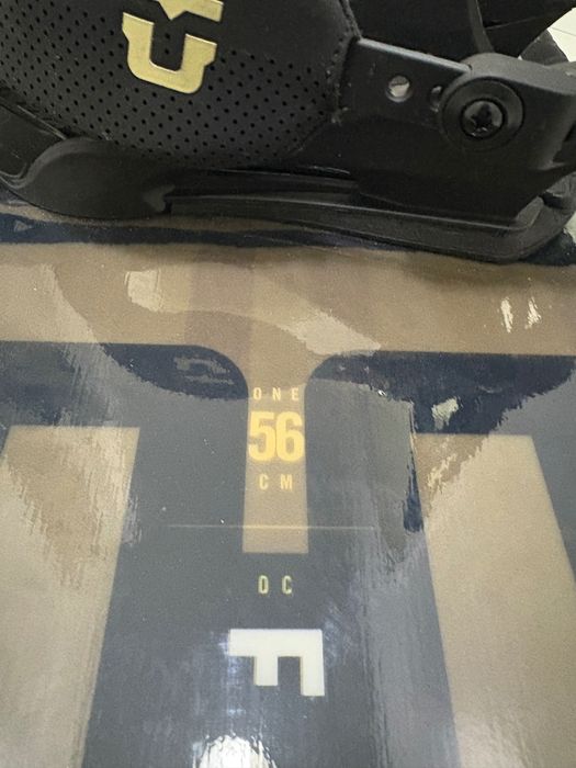 Prancha de snowboard DC FOCUS + fixações Union