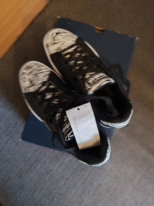 Ténis marca Reebok novos, com etiqueta, na caixa, tamanho 36