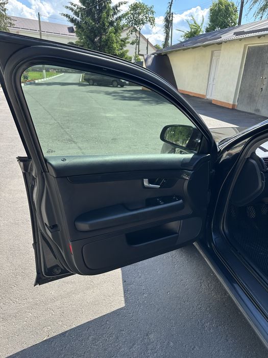 AUDI a4b6 2.0benz