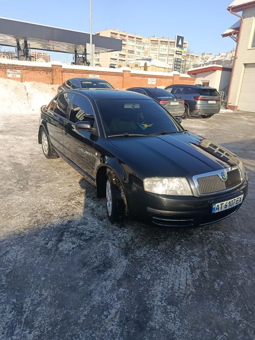 Шкода супер б  в гарному стані